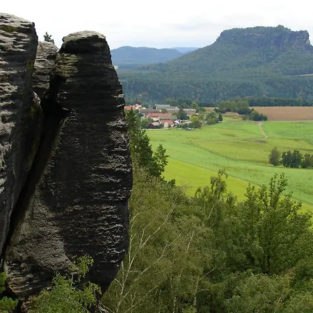 Apartment Chicke In *